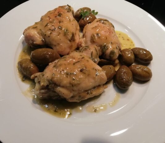 Sovraccosce di pollo al vino bianco ed erbe aromatiche