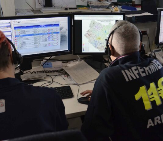 51enne trovato morto accanto a un camion. Indagini in corso