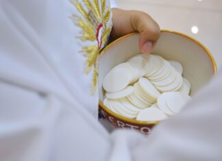 I sacerdoti di Bibbiena e Soci hanno rinunciato a celebrare i sacramenti di Cresime e Comunioni