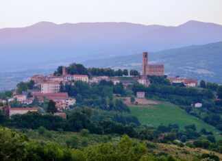 La chiesa e gli enti istituzionali uniti nella realizzazione della “Via di Francesco”: al Santuario di Chiusi della Verna illustrato il progetto. Presente anche il vescovo Andrea Migliavacca