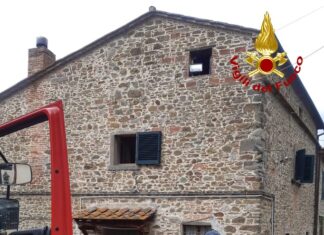 Incendio in un abitazione a Ossaia, nessuna persona è rimasta coinvolta