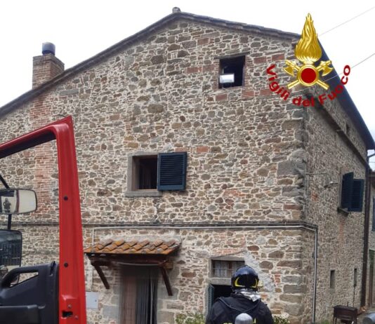 Incendio in un abitazione a Ossaia, nessuna persona è rimasta coinvolta