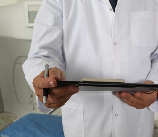 Emergenza Covid, tamponi rapidi dai medici di famiglia. Siglato l’accordo