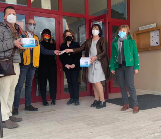Lions Club dona mascherine alle scuole di Monte San Savino