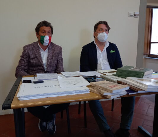 Esposto alla Procura della Repubblica per far luce sui libri di Monsignor Tafi, timbrati ma non schedati, ritrovati all’Isola Ecologica