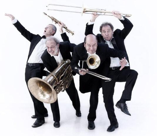 Le Dolenti Note della Banda Osiris inaugurano il Teatro Verdi d’estate