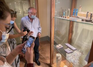 Cortona on the Move promuove il Maec, le foto-installazioni di Mattia Balsamini