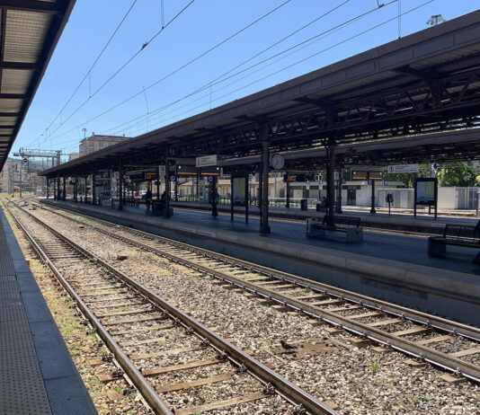 Muore investito dal treno alla Stazione di Arezzo