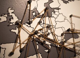 L’Europa ci tira nuovamente le orecchie