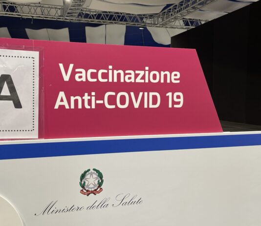 Covid: da lunedì possibile per tutti vaccinarsi senza prenotazione
