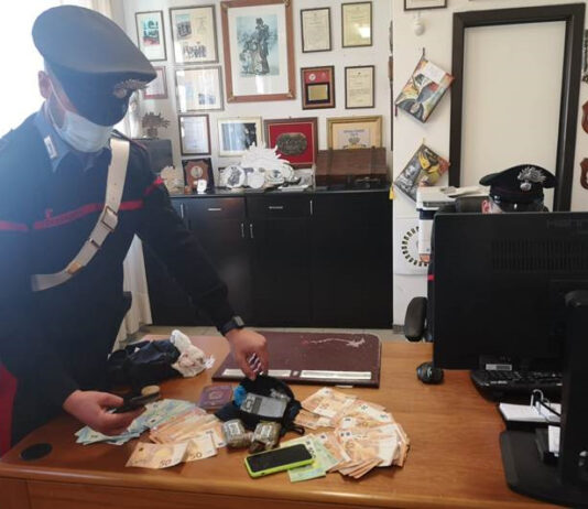 Arrestato 18enne cortonese per spaccio. Sequestrata droga e quasi 5mila euro in contanti