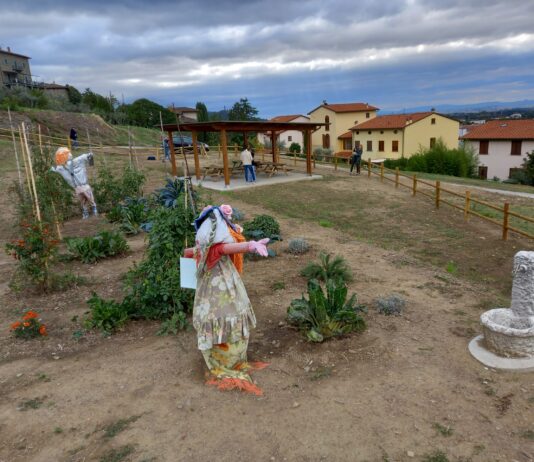“Giardino al Belvedere”: l’area prospicente la scuola primaria “Ghizzi” si trasforma in un’aula a cielo aperto