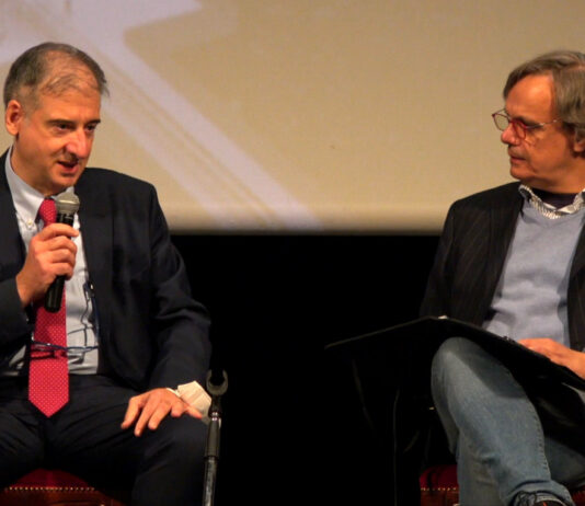 Quando la fisica diventa coinvolgente: Michele Punturo protagonista dell’incontro al teatro Signorelli