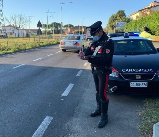 I carabinieri inseguono ed arrestano un italiano in possesso di cocaina