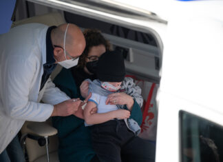 Vaccino, la guida dei pediatri per i bambini che hanno avuto il Covid