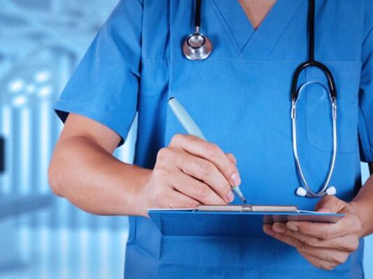 Sanità, Nursing Up De Palma: «Doppia marcia di Omicron, che “predilige” affondare le sue grinfie sul personale sanitario e corre veloce come non mai”