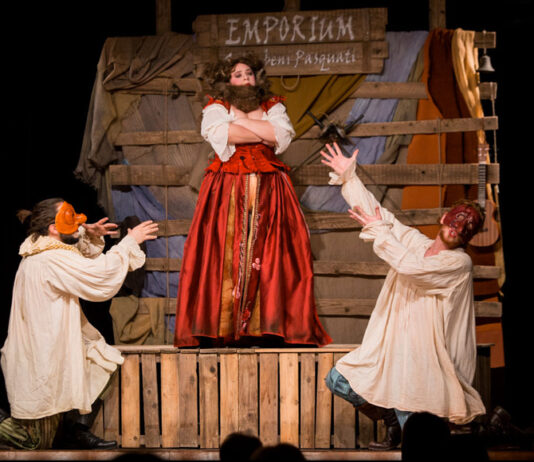 Cortona, la stagione teatrale prosegue con «Romeo e Giulietta, l’amore è saltimbanco»