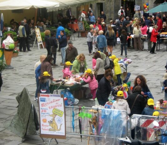 “Torniamo in piazza per il Calcit”: a Cortona tre giornate di solidarietà fra arte e Mercatino dei Ragazzi
