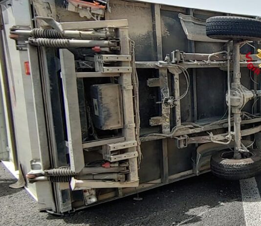 Incidente stradale fra un furgone e un auto, due le persone ferite