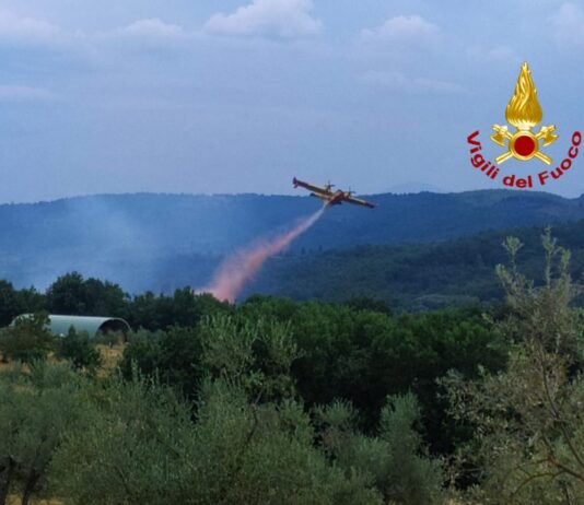 Incendio nel Comune di Lucignano, l’intervento dei vigili del fuoco
