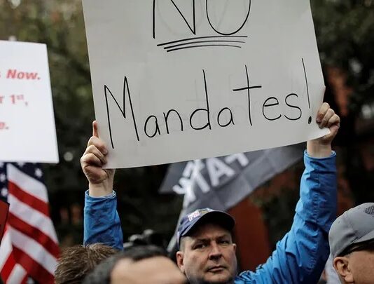 45mila dollari di risarcimento e reintegro sul posto di lavoro per i sanitari non vaccinati sospesi del NorthShore University Healthsystem