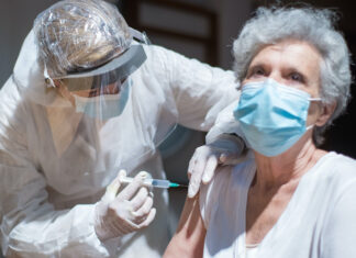 Vaccini Covid adattati, al via le prenotazioni. Saranno utilizzati per i richiami