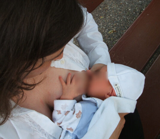 Vaccini Covid-19: è necessaria cautela nell’allattamento al seno di bambini di età inferiore ai 6 mesi?