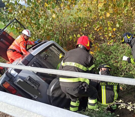 Perde il controllo dell’auto che poi si ribalta, 72enne ricoverato in codice giallo al San Donato