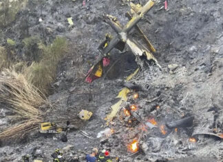 Tragedia nel Catanese, Canadair si schianta al suolo: dispersi i due piloti