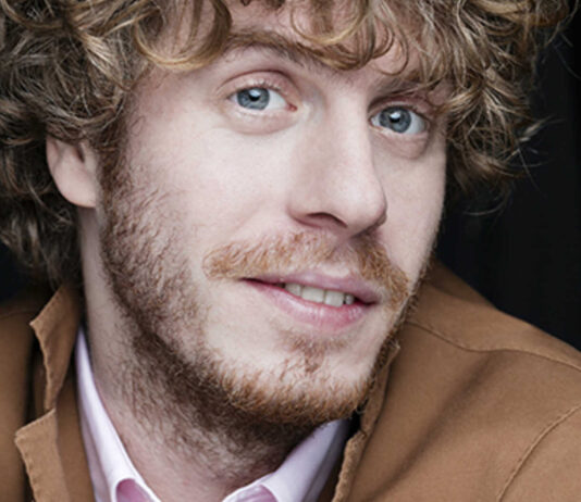 Cortona: al via con Lodo Guenzi la stagione del Teatro Signorelli