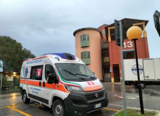 Non si accorge della perdita di gas e si ustiona con il ritorno di fiamma, 63enne ricoverato a Pisa