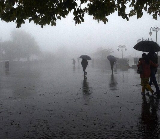 Meteo, codice giallo per rischio idrogeologico, temporali, neve e ghiaccio