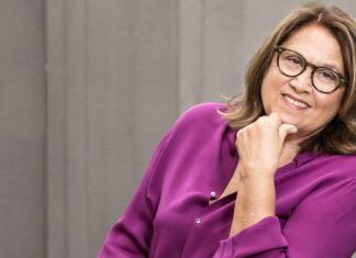 Lucia Annunziata: “i cinesi vengono a frotte in Italia per vaccinarsi”