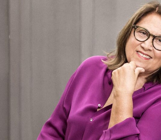 Lucia Annunziata: “i cinesi vengono a frotte in Italia per vaccinarsi”
