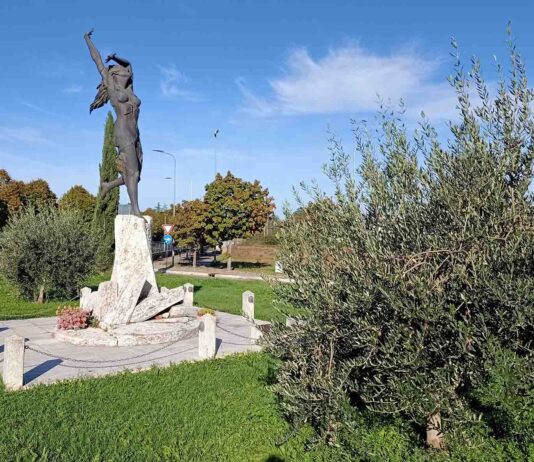 Giornata delle Vittime Civili di Guerra: ANVGC propone di illuminare di blu monumenti e municipi