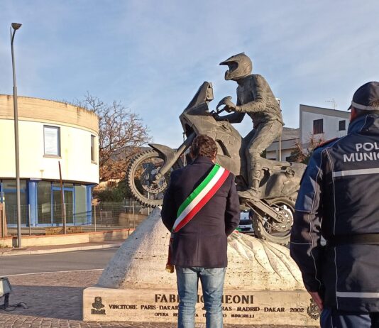 Ieri a Castiglion Fiorentino il ricordo di Fabrizio Meoni, campione di rally motociclistici