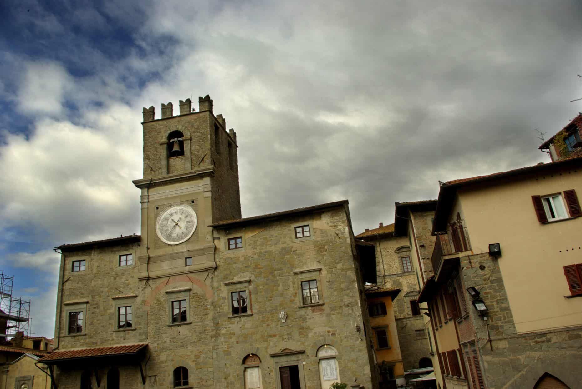 Cortona, uffici e servizi pubblici aperti fra Natale e Capodanno