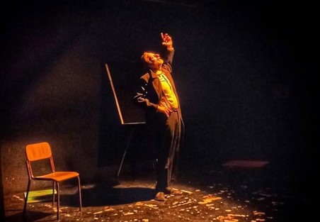 Alberto Giusta al Teatro Verdi di Monte San Savino con “L’inganno”