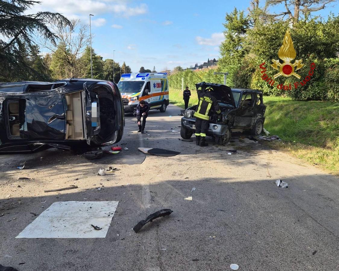 Scontro sulla SR71, due feriti gravi trasferiti a Siena