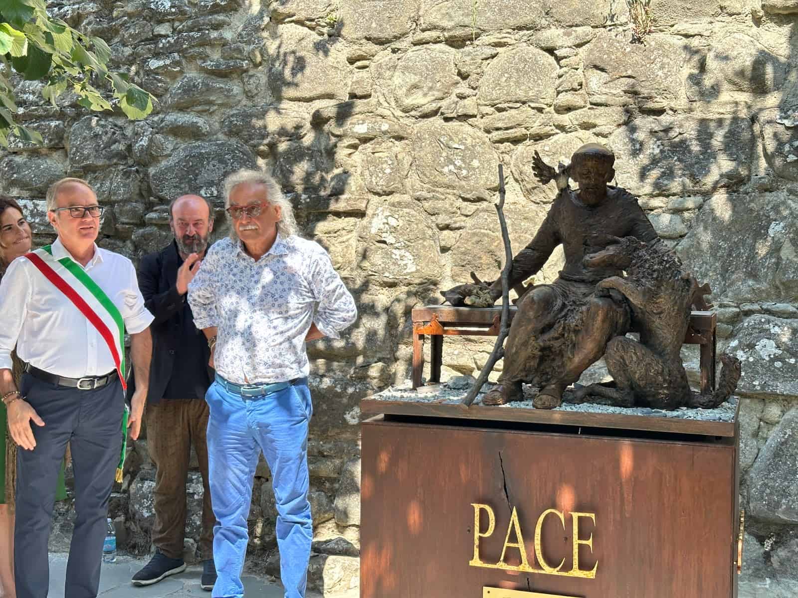 Cortona: svelata l’opera di Ugo Riva per gli 800 anni di San Francesco
